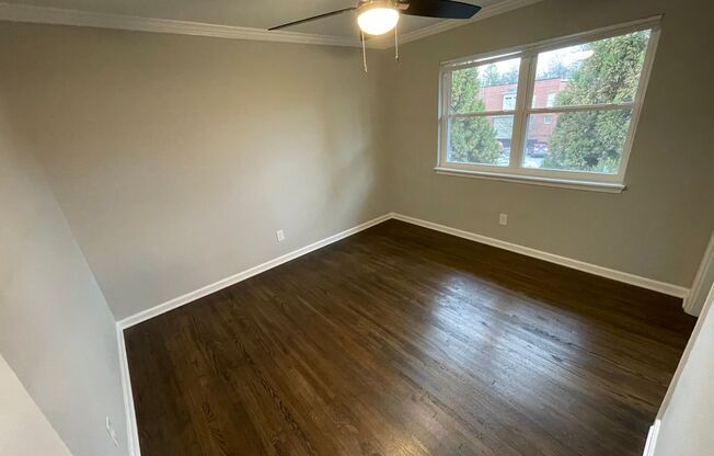 2 beds, 1 bath, 950 sqft, $1,795, Unit B-3