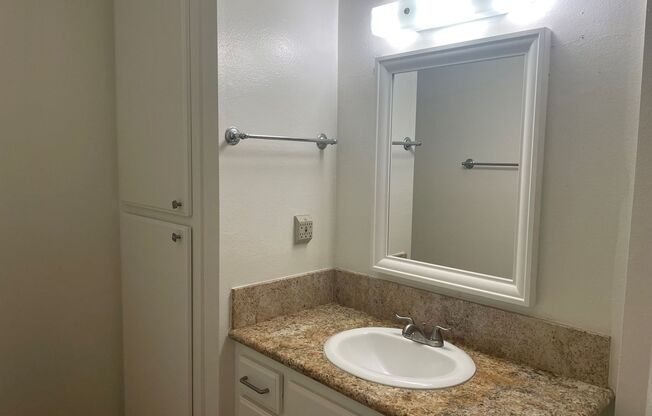 1 bed, 1 bath, 700 sqft, $2,100, Unit 2