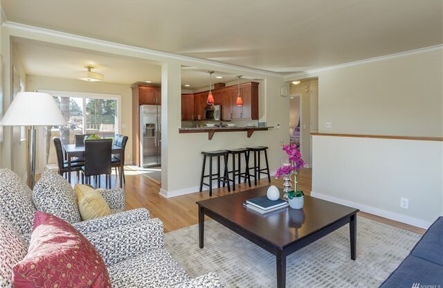 Fantastic East of Market St. home in Kirkland!