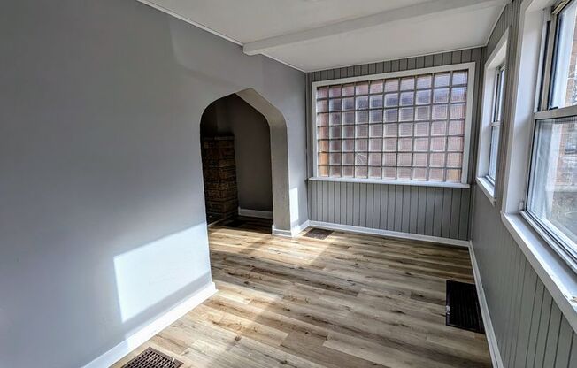 Freshly Remodeled 3 Bedroom House