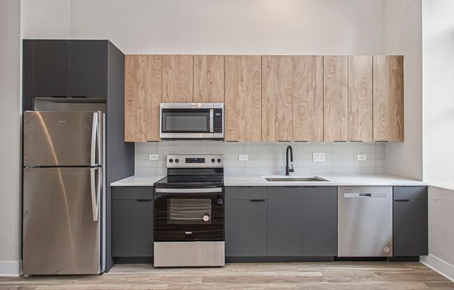 Studio, 1 bath, 415 sqft, $1,650, Unit 307