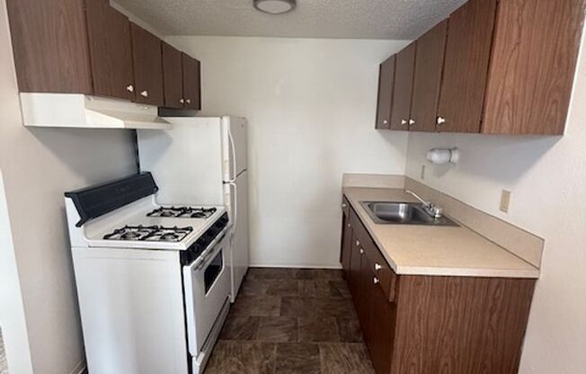 1 bed, 1 bath, 650 sqft, $1,260, Unit A-22