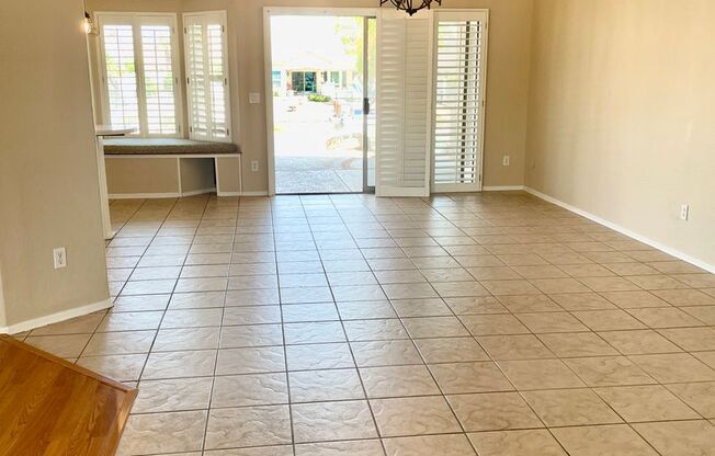 3-6 Month Rental, Amazing Water Front Property With Private Pool!