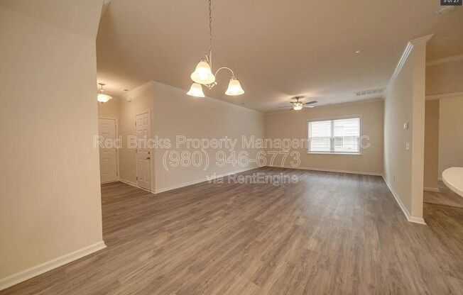 7015 THORNROSE DR