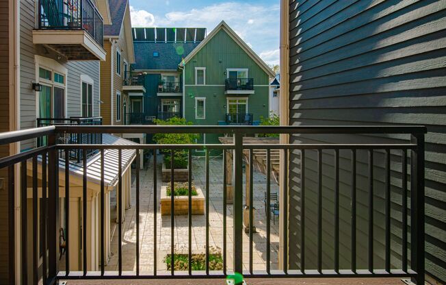 Studio, 1 bath, 449 sqft, $1,070, Unit 602-204