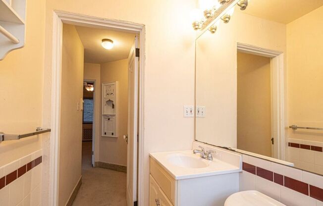 116-120 Central Square