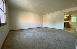 2 beds, 1.5 baths, $1,075, Unit 13