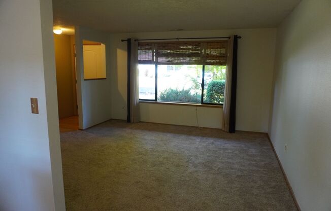 Beautiful Lincoln Neighborhood Home for Lease - 4631 NW Lincoln Ave