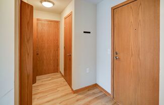 2 beds, 2 baths, 1,015 sqft, $1,645, Unit 6749-112
