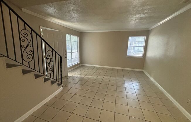 1 bed, 1 bath, 725 sqft, $1,350, Unit 1028