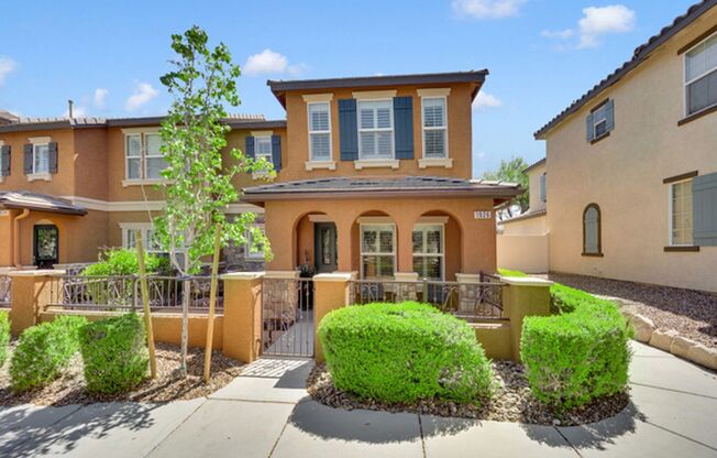 Beautiful Townhome located in Inspirada Henderson 3 bedroom, 2.5 Baths, 2 car garage