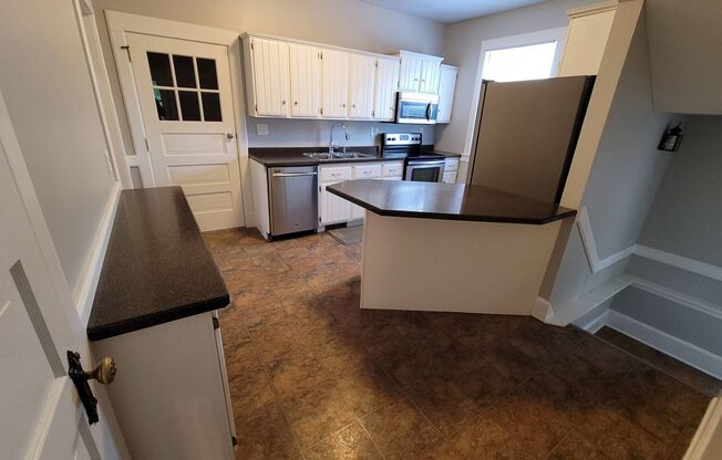 Beautiful 4 bedroom 2.5 house