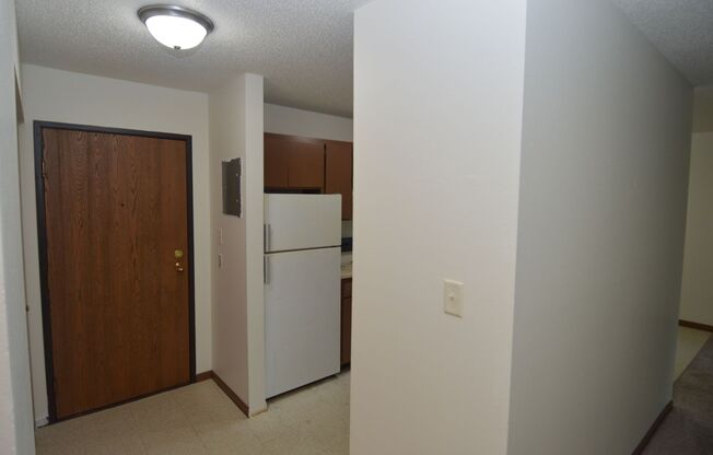 2 beds, 1 bath, 740 sqft, $705, Unit 2819