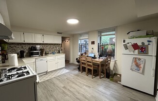 3144 N SOUTHPORT
