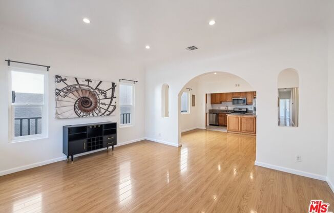 3933 Woolwine Dr