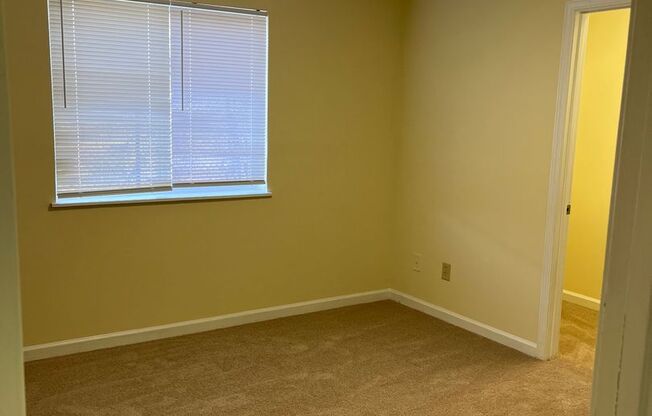 1 bed, 1 bath, 750 sqft, $1,275, Unit 626-1 B