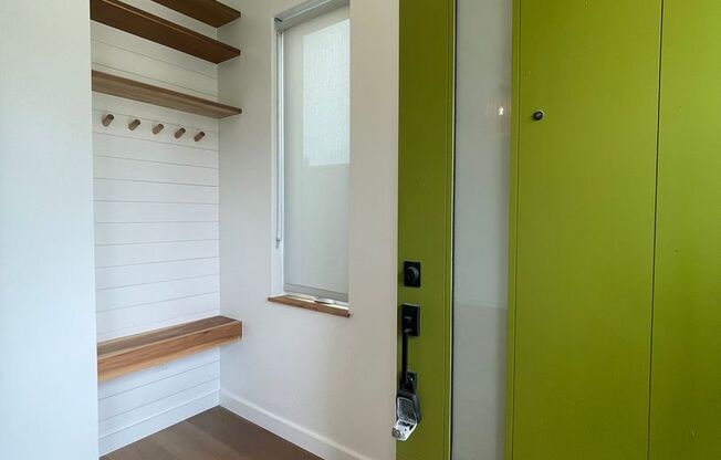 Modern High-End Townhome!