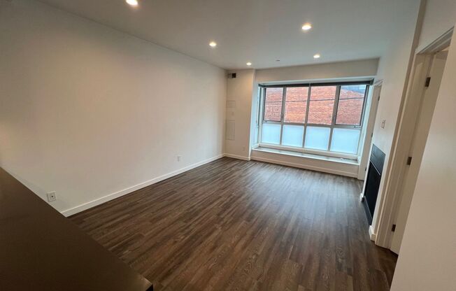 1 bed, 1 bath, 550 sqft, $2,750, Unit 02