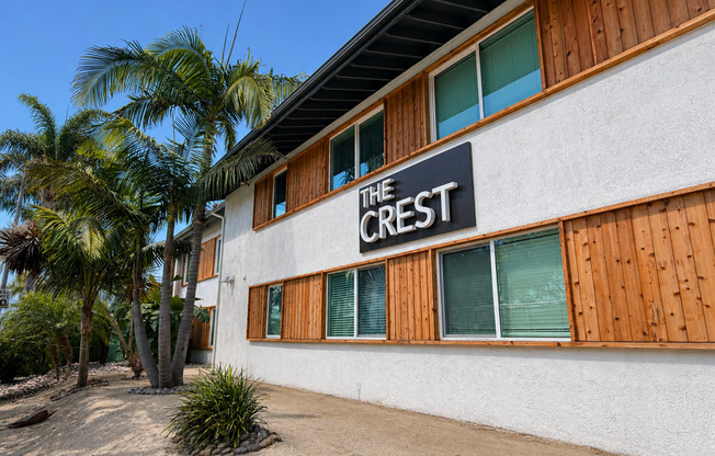 The Crest |NEWLY Renovated Studios, Lofts, 1, 2 & 3 Bedroom Homes Near the Beach