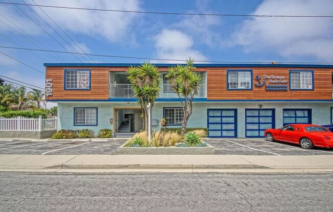 1901-1905 Phelan Ln.