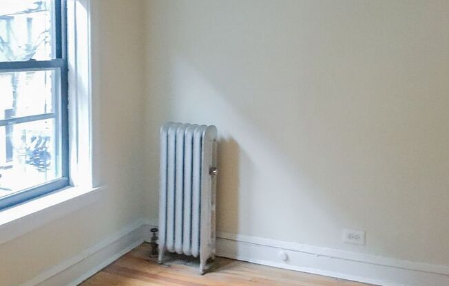1 bed, 1 bath, 560 sqft, $1,695, Unit 516-210