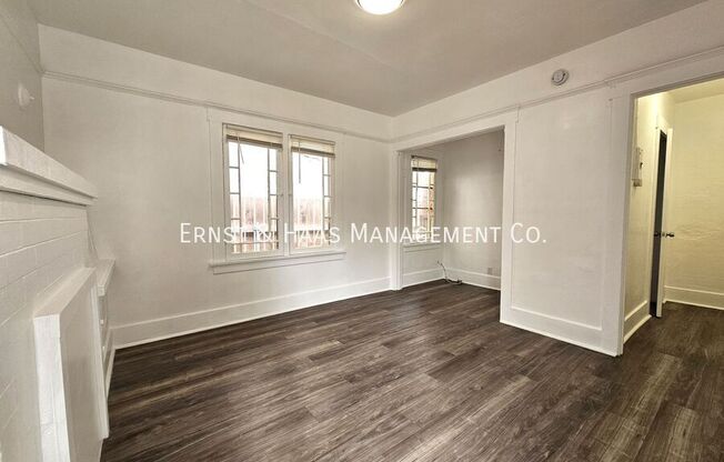 320 W 12 ST