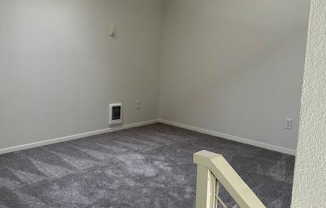 2 beds, 1 bath, 700 sqft, $1,495, Unit 214