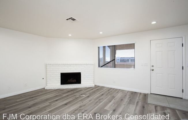 737 Rock Springs Dr # 201