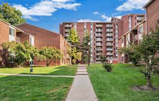 Safe Outdoor Walking Paths at Columbia Pointe, Columbia, MD, 21045