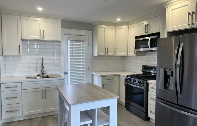 Remodeled 2bed/1 bath! Pets Ok! In-unit laundry!