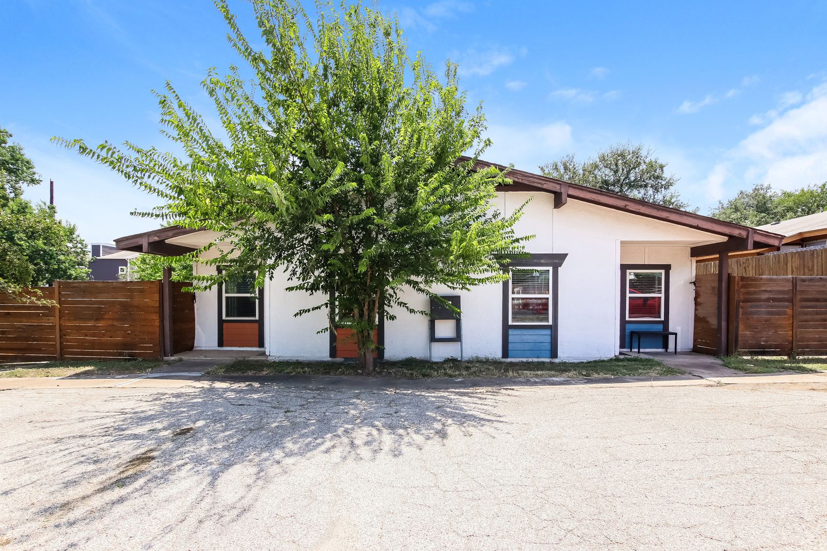 2717 Parker Ln