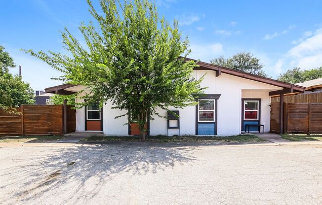 2717 Parker Ln