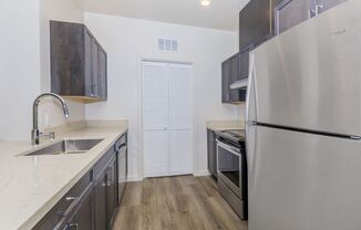 3 beds, 2 baths, 1,290 sqft, $2,695, Unit 233