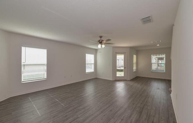 5359 COMPANION LN