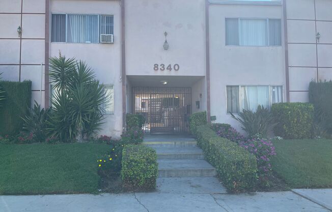 8340 Northgate Ave
