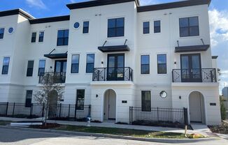 1/2 month free rent - Brand New 3 Bed, 3 1/2 Bath Townhouse Near Downtown Orlando