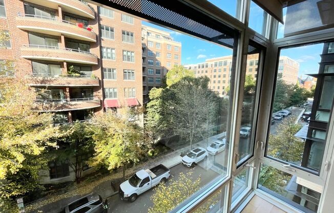 2 beds, 1 bath, $4,350, Unit 409