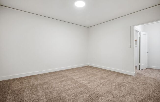 1 bed, 1 bath, 685 sqft, $2,100