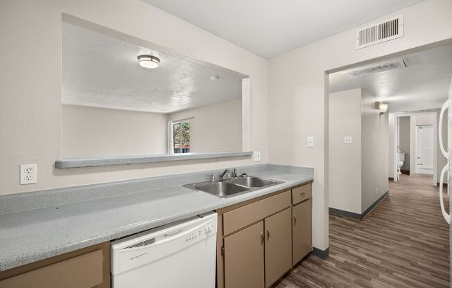 2 beds, 1 bath, 900 sqft, $1,025, Unit 122