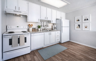 Canyon and Knox Landing Apartments