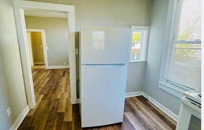 2 beds, 1 bath, 1,120 sqft, $1,300, Unit Unit A