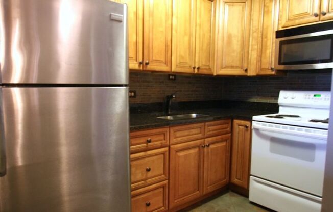 1 bed, 1 bath, $1,450, Unit Unit 614