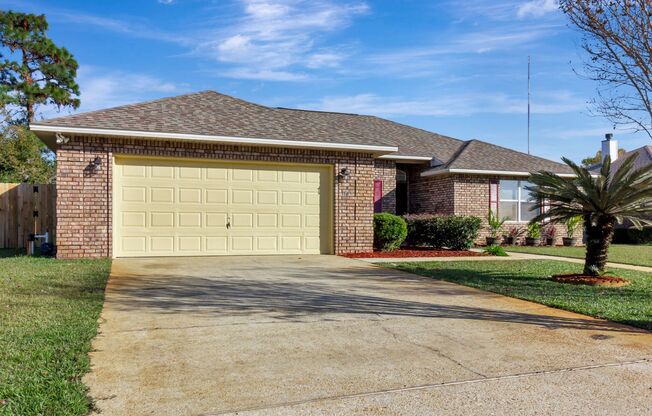 Beautiful 4 bedroom in Gulf Breeze!!