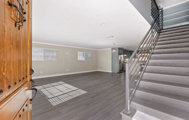 Stunning 3 Br 2.5 Ba with quick access to the I-5 Freeway.