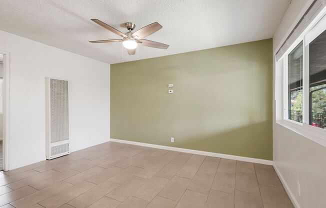 1 bed, 1 bath, 600 sqft, $1,195, Unit M