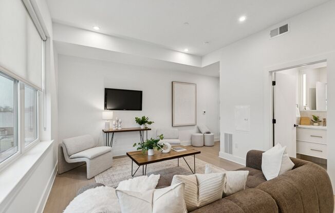 1 bed, 1 bath, 680 sqft, $1,673, Unit 305