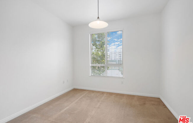 3 beds, 2 baths, 1,213 sqft, $3,600, Unit 209