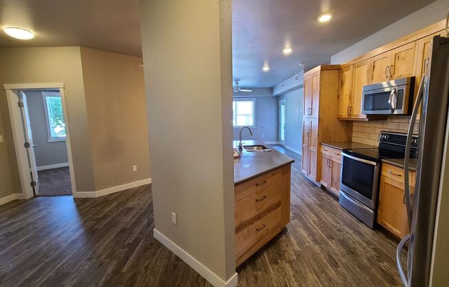 3 beds, 2 baths, $1,750, Unit 239