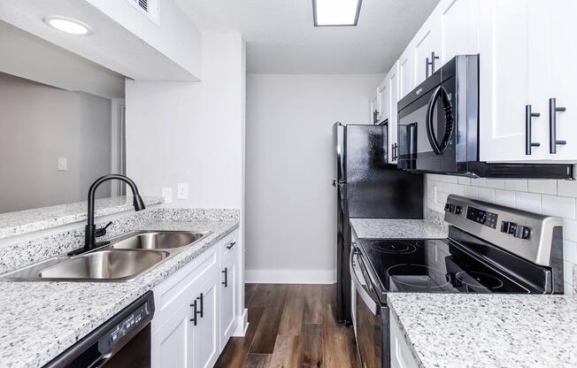 3 beds, 2 baths, 1,210 sqft, $1,729