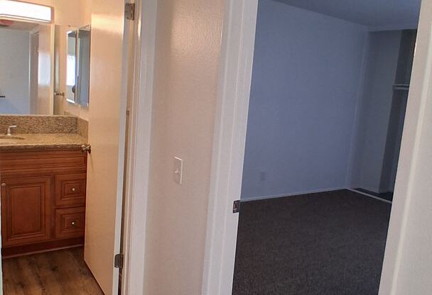1 bed, 1 bath, 665 sqft, $1,900, Unit 210